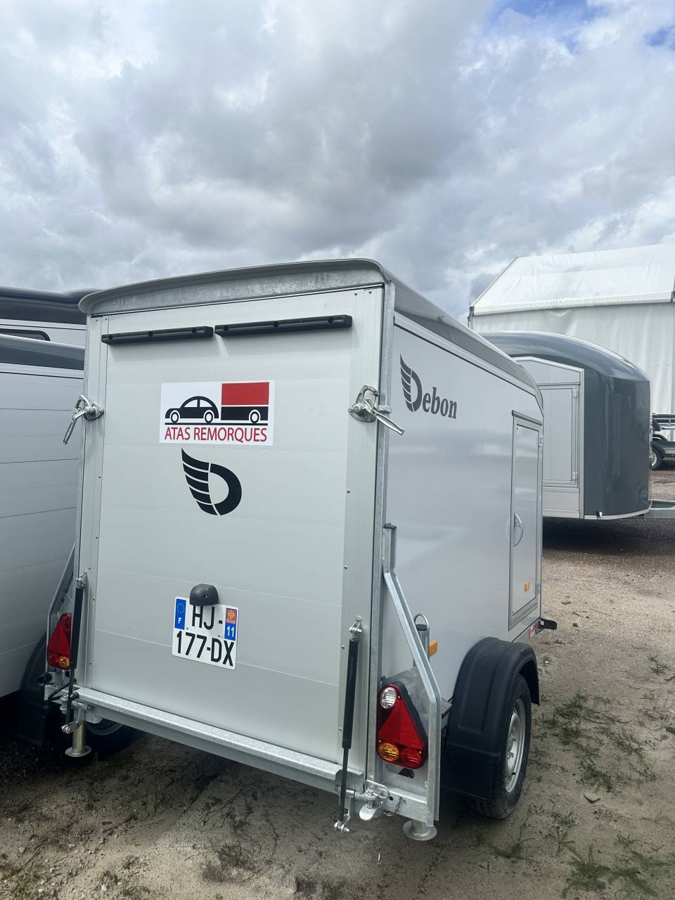 C255 SANS FREIN EN COMPOSITE AVEC PORTE 750KG