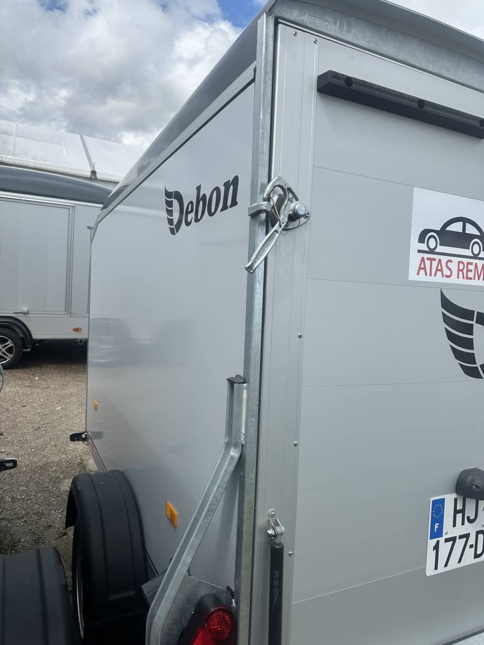 C255 SANS FREIN EN COMPOSITE AVEC PORTE 750KG