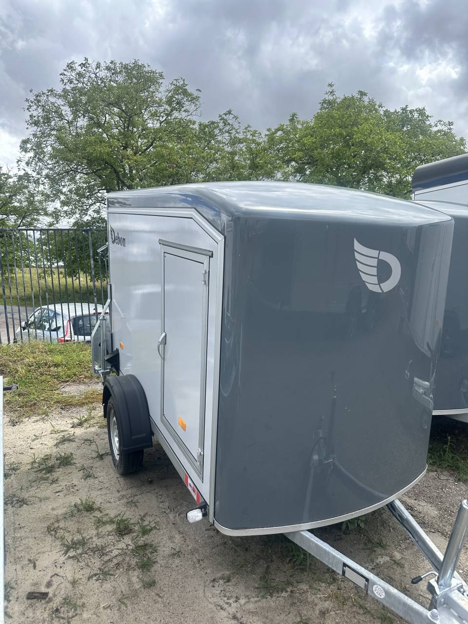 C255 SANS FREIN EN COMPOSITE AVEC PORTE 750KG