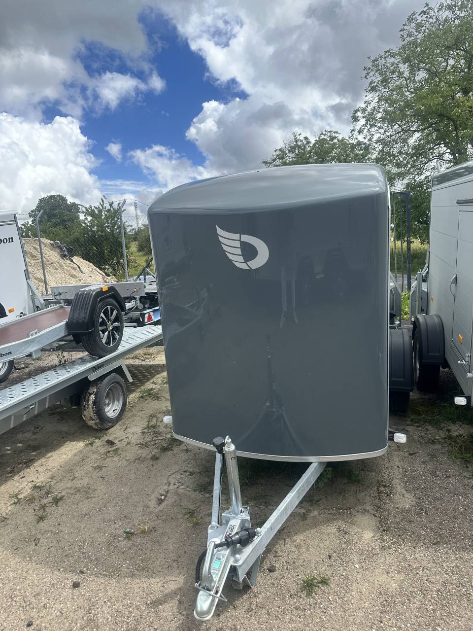 C255 SANS FREIN EN COMPOSITE AVEC PORTE 750KG