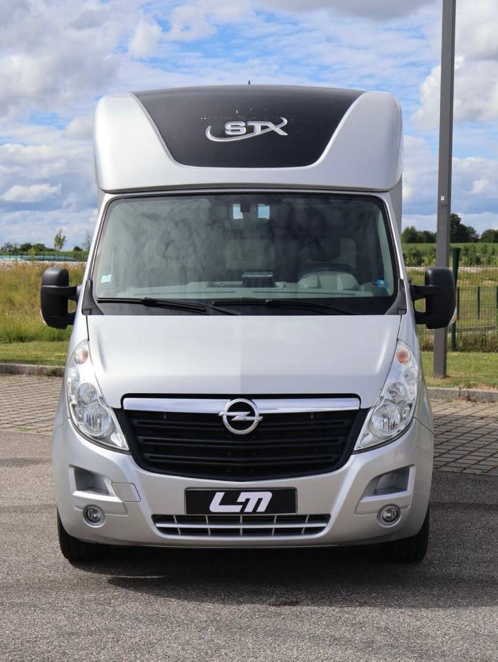 VL STX MOVANO 5P 165CH - VENDU
