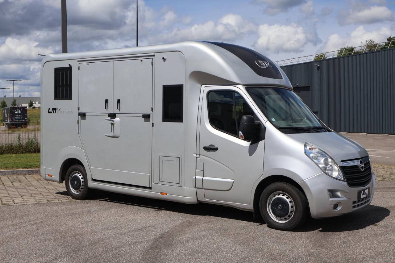 VL STX MOVANO 5P 165CH - VENDU