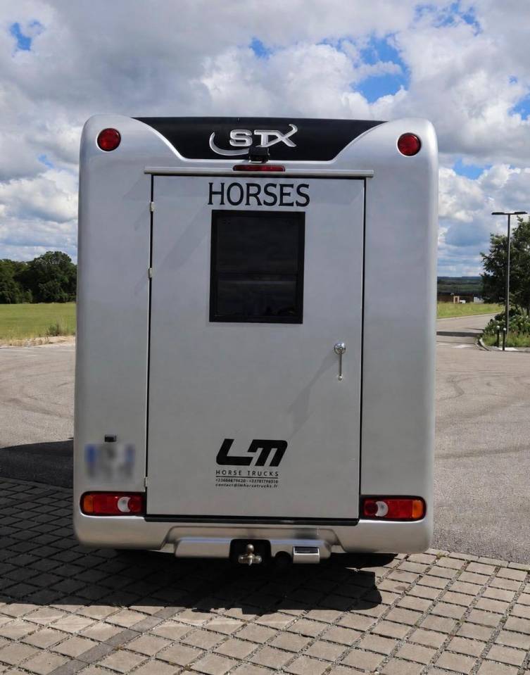 VL STX MOVANO 5P 165CH - VENDU