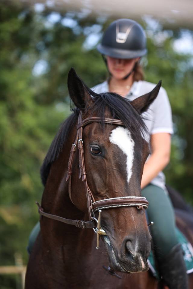 PENNY - 8ans - 1m64