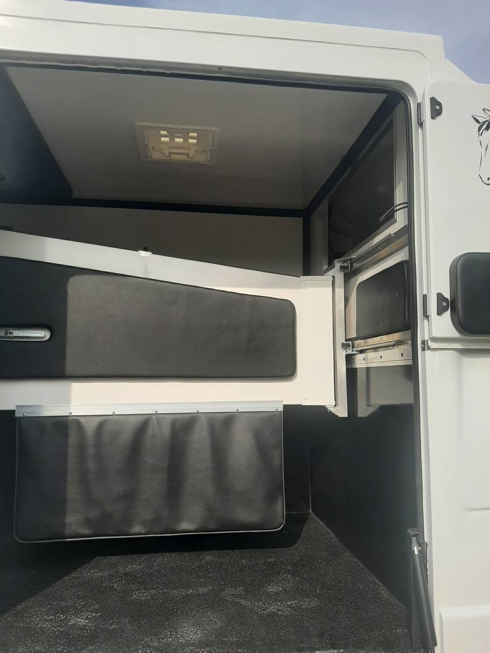Renault Master - L3 Stall - 145 CV