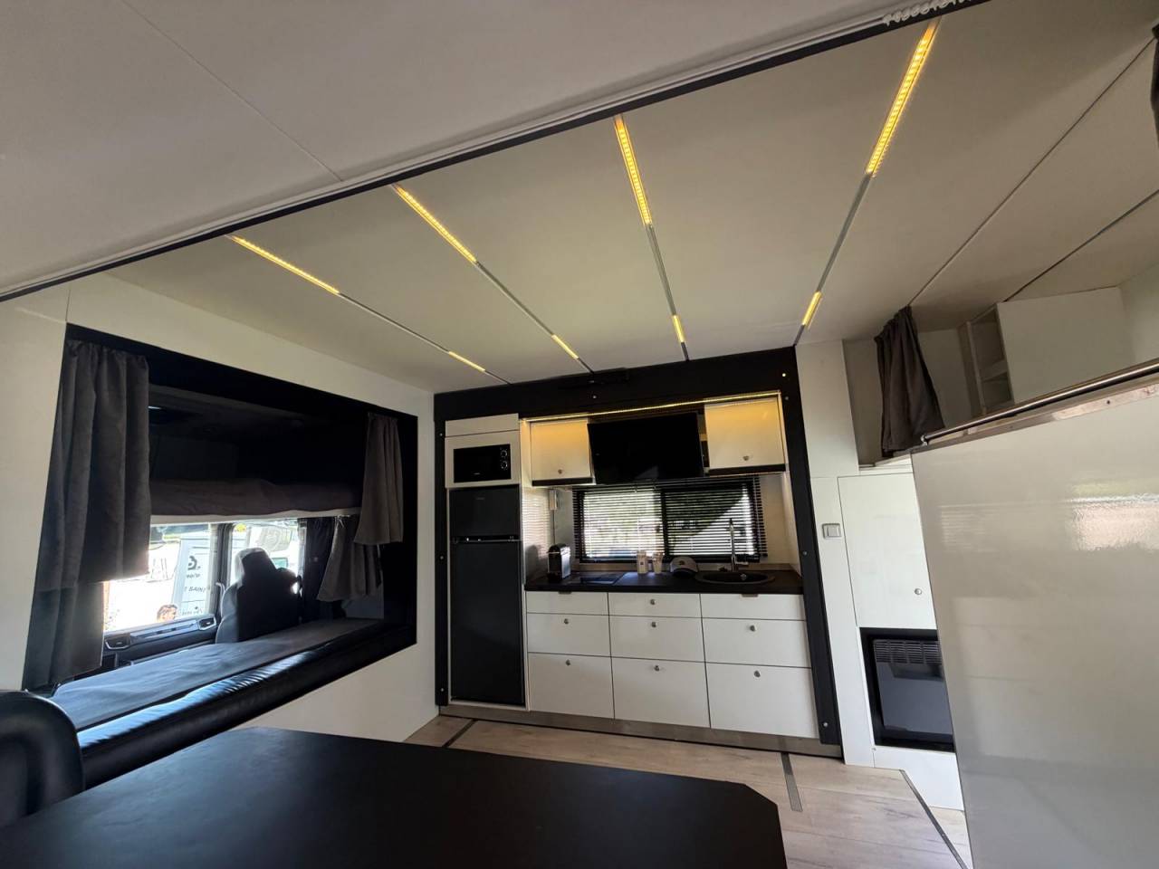 Paillard 6 chevaux home car avec double pop out