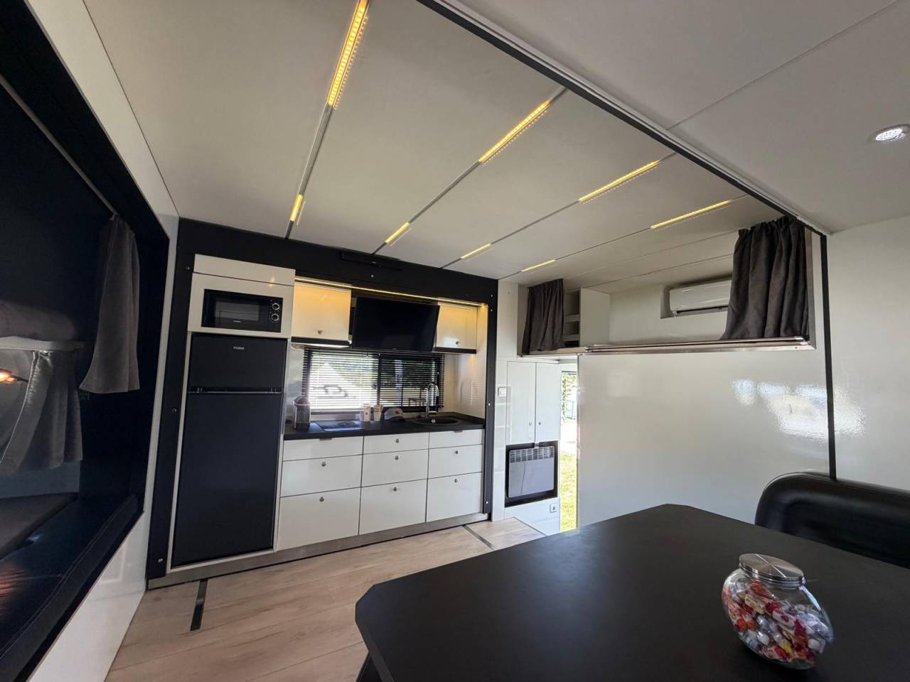 Paillard 6 chevaux home car avec double pop out