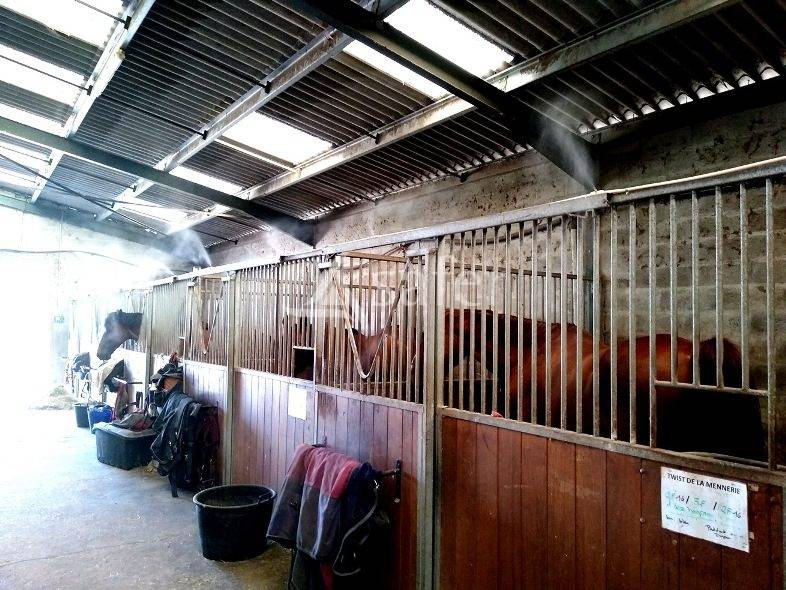 Aux portes de Bordeaux : une propri&eacute;t&eacute; &eacute;questre rare o&ugrave; natu