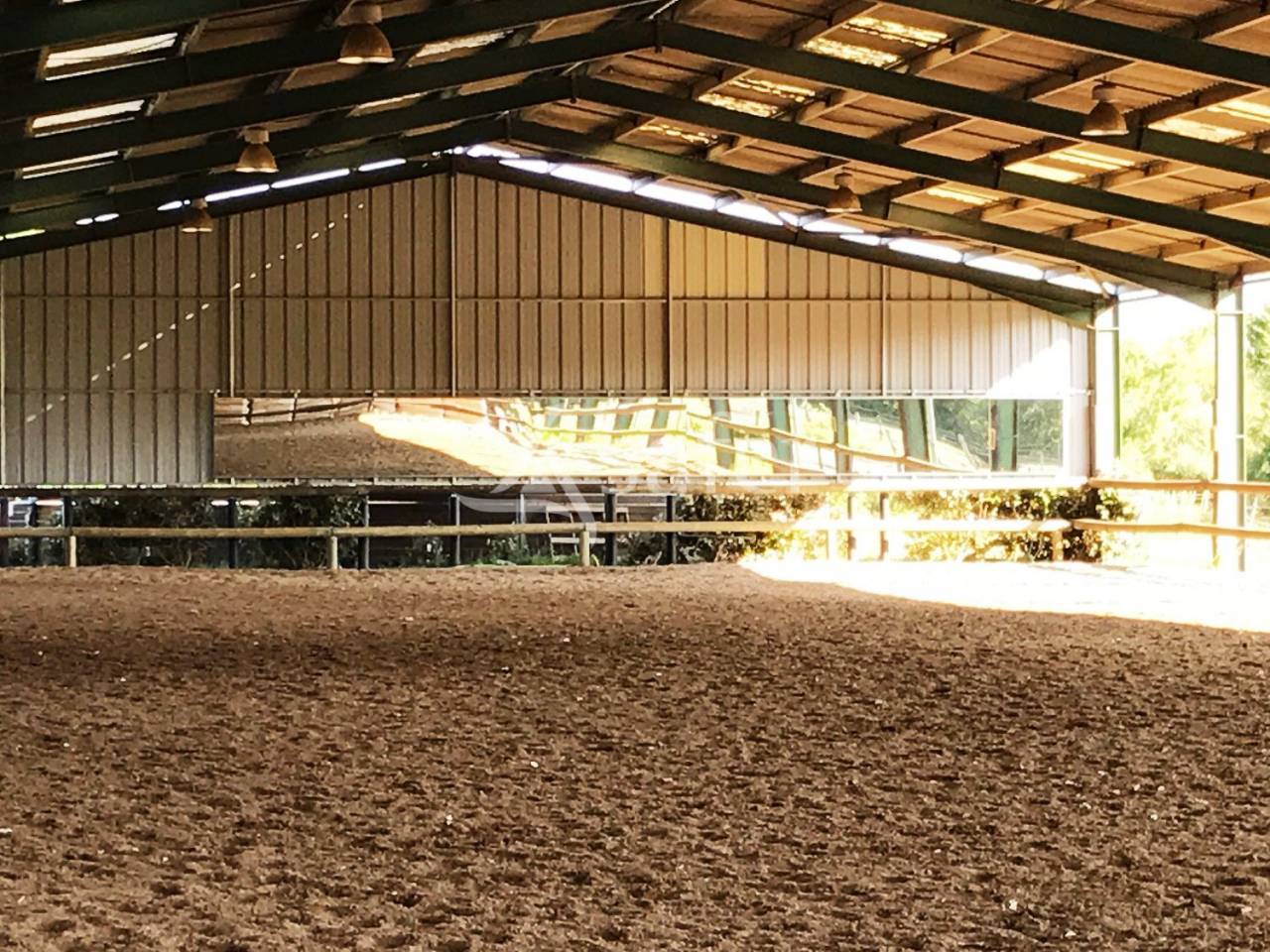 Aux portes de Bordeaux : une propri&eacute;t&eacute; &eacute;questre rare o&ugrave; natu