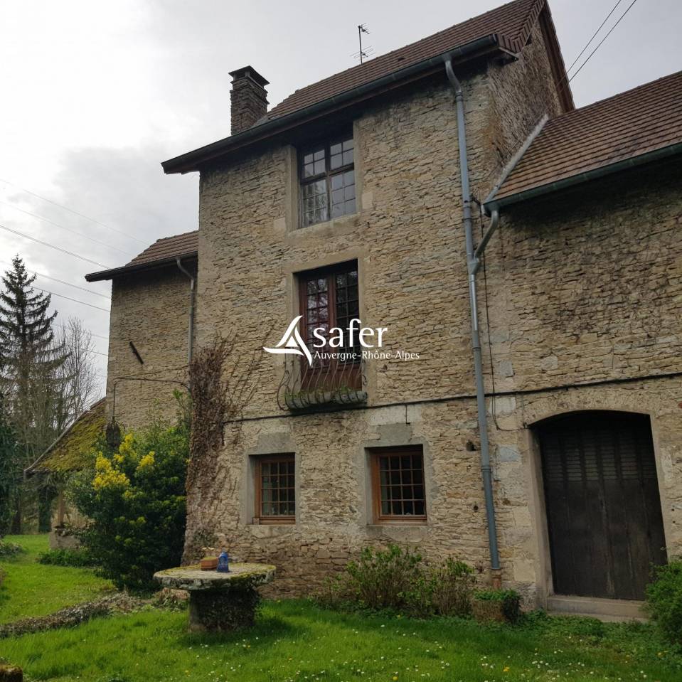 Domaine Equestre sur 29 ha avec pistes d'entra&icirc;nement