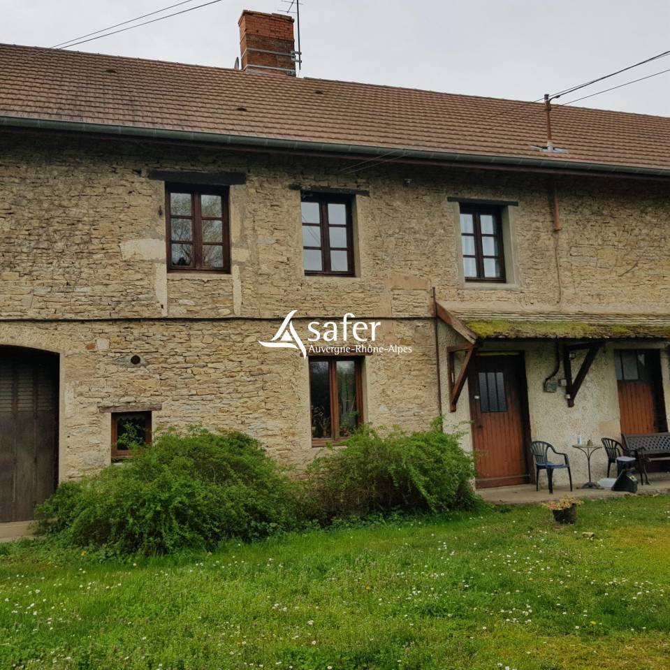 Domaine Equestre sur 29 ha avec pistes d'entra&icirc;nement