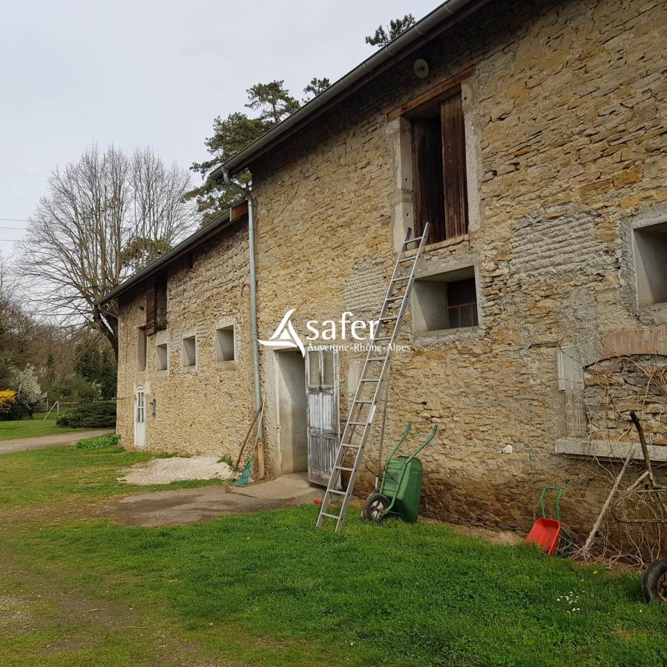 Domaine Equestre sur 29 ha avec pistes d'entra&icirc;nement