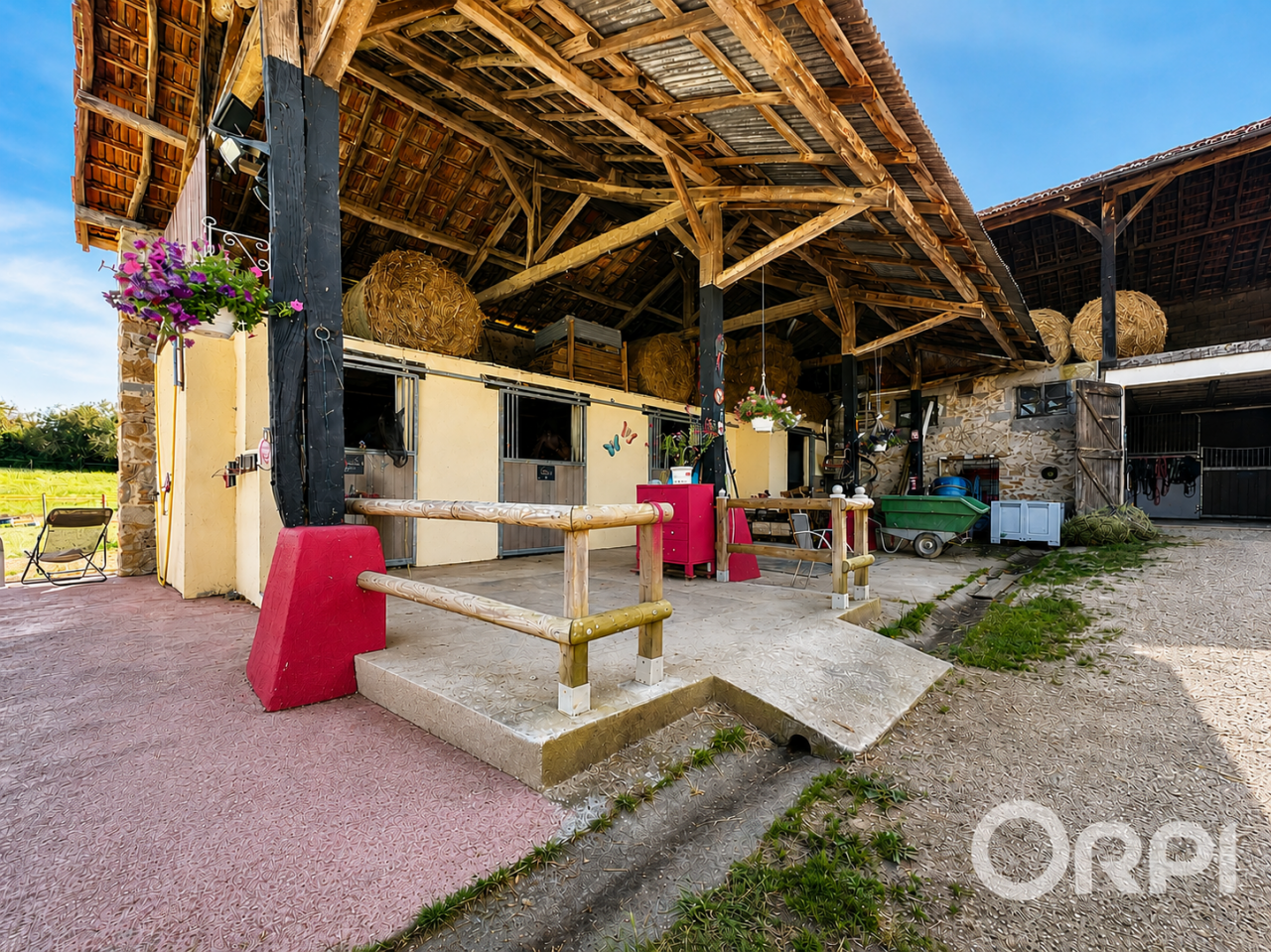 Domaine &eacute;questre sur 1.5 hectare et 10 hectares sup