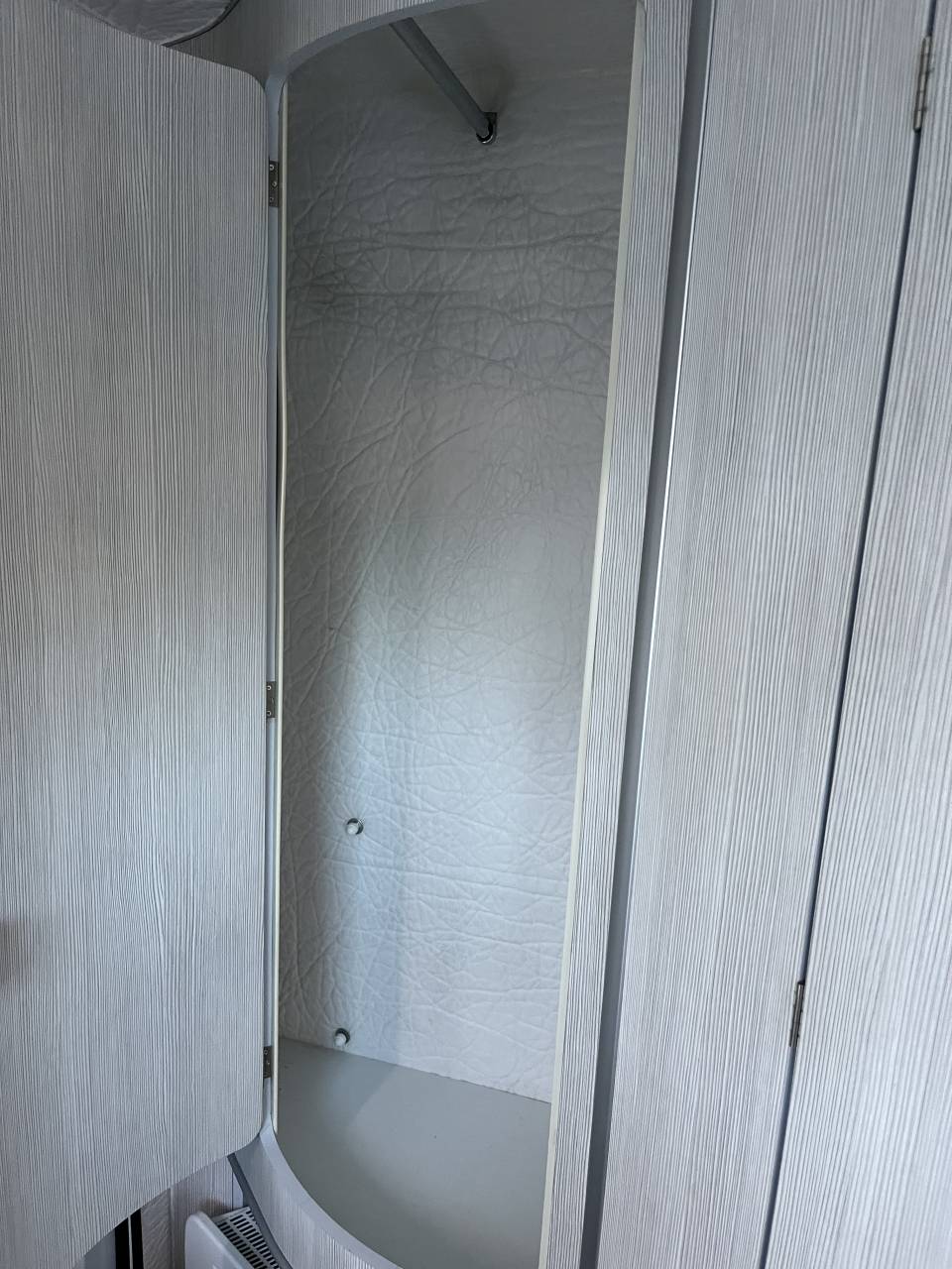 Groom suite 