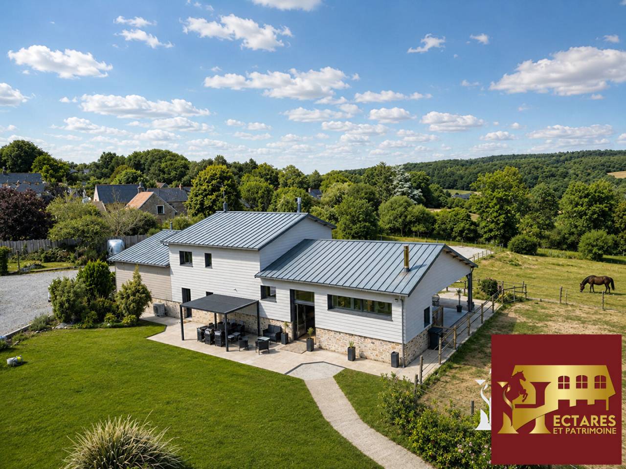 Propri&eacute;t&eacute; &eacute;questre, 2,5 Hectares, maison r&eacute;cente de 165m2, logement ind&eacute;pendant