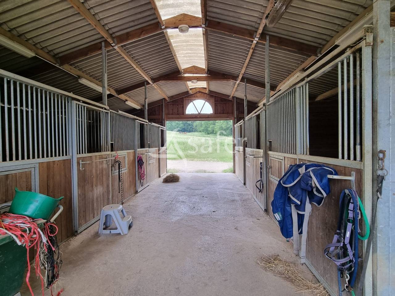 Propri&eacute;t&eacute; &eacute;questre sur 9 ha au Nord du Lot