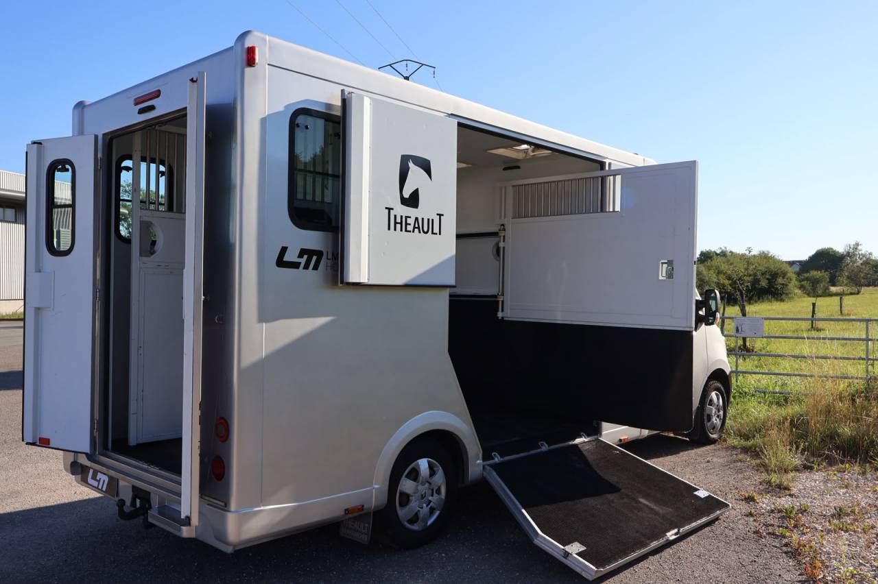 VL MASTER THEAULT 5P STALLE - VENDU