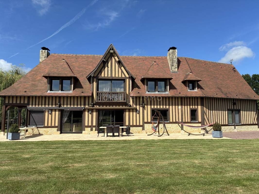 Tourg&eacute;ville - Domaine d'exception de 5,6 hectares avec pisc