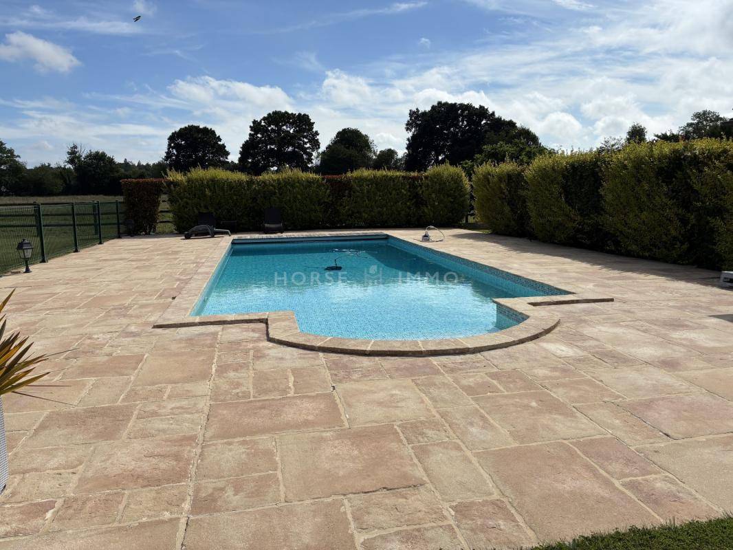 Tourg&eacute;ville - Domaine d'exception de 5,6 hectares avec pisc