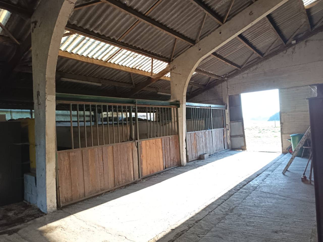 propriete,3ha, proche de lille.