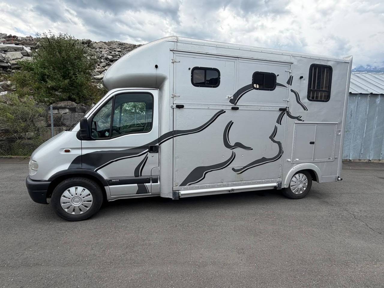 Camion Opel Movano expertis&eacute; - double rampe lat&eacute;rale