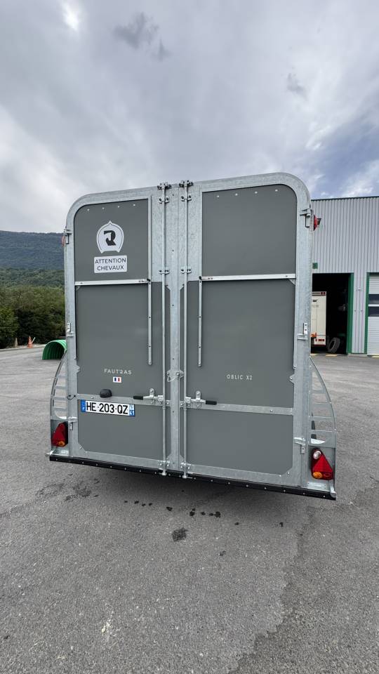 VAN OBLIC X2 COMME NEUF 2 CH &ndash; DISPONIBLE SUR GRENOBLE