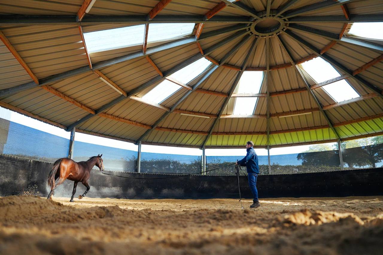 HARAS TR&Egrave;S FONCTIONNEL 45,5 HA
