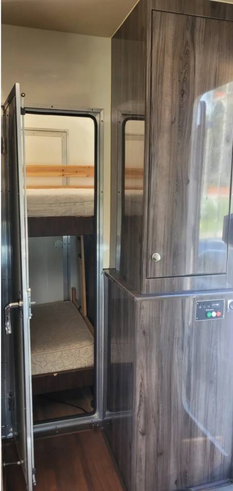 Magnifique &ccedil;amion Isuzu 7,5 tonnes