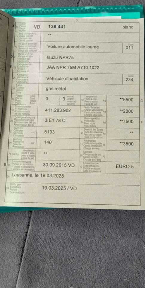 Magnifique &ccedil;amion Isuzu 7,5 tonnes