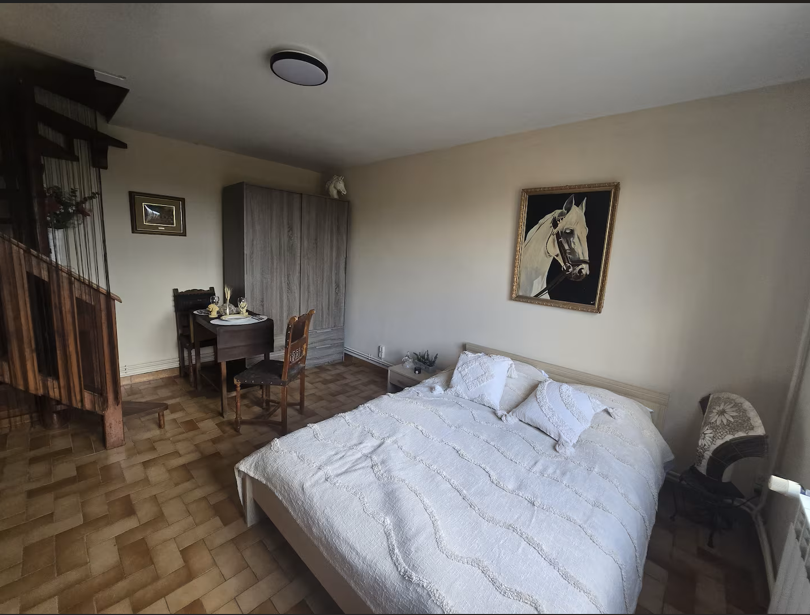 Chambre &eacute;questre chez l'habitant avec piscine + clim
