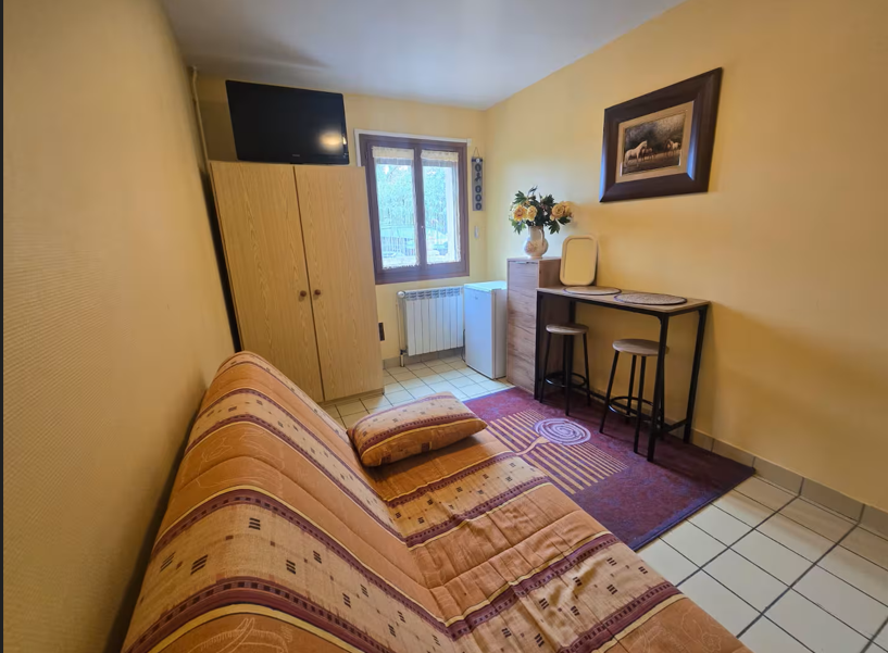 Chambre &eacute;questre chez l'habitant avec piscine + clim