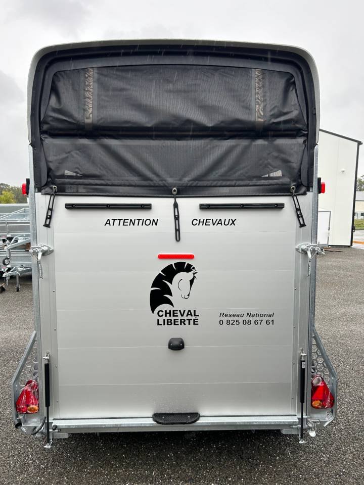 Van Cheval Liberte Gold 3 luxe