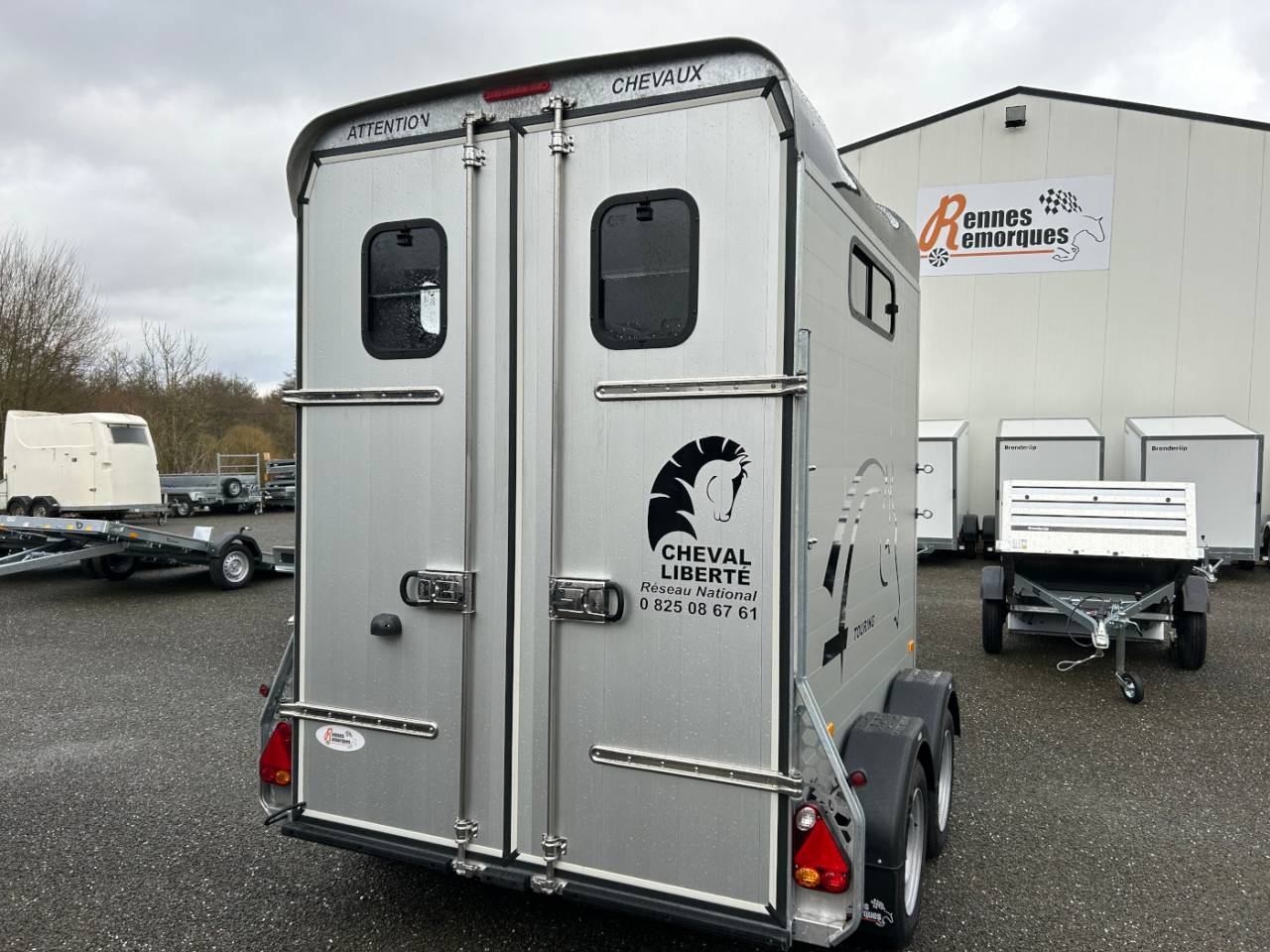 Van Cheval Liberte Touring country