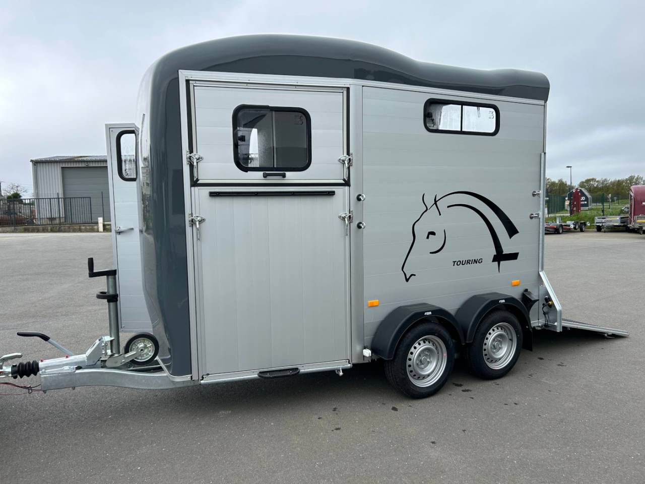 Van Cheval Liberte Touring One 1 place 1/2 sortie av