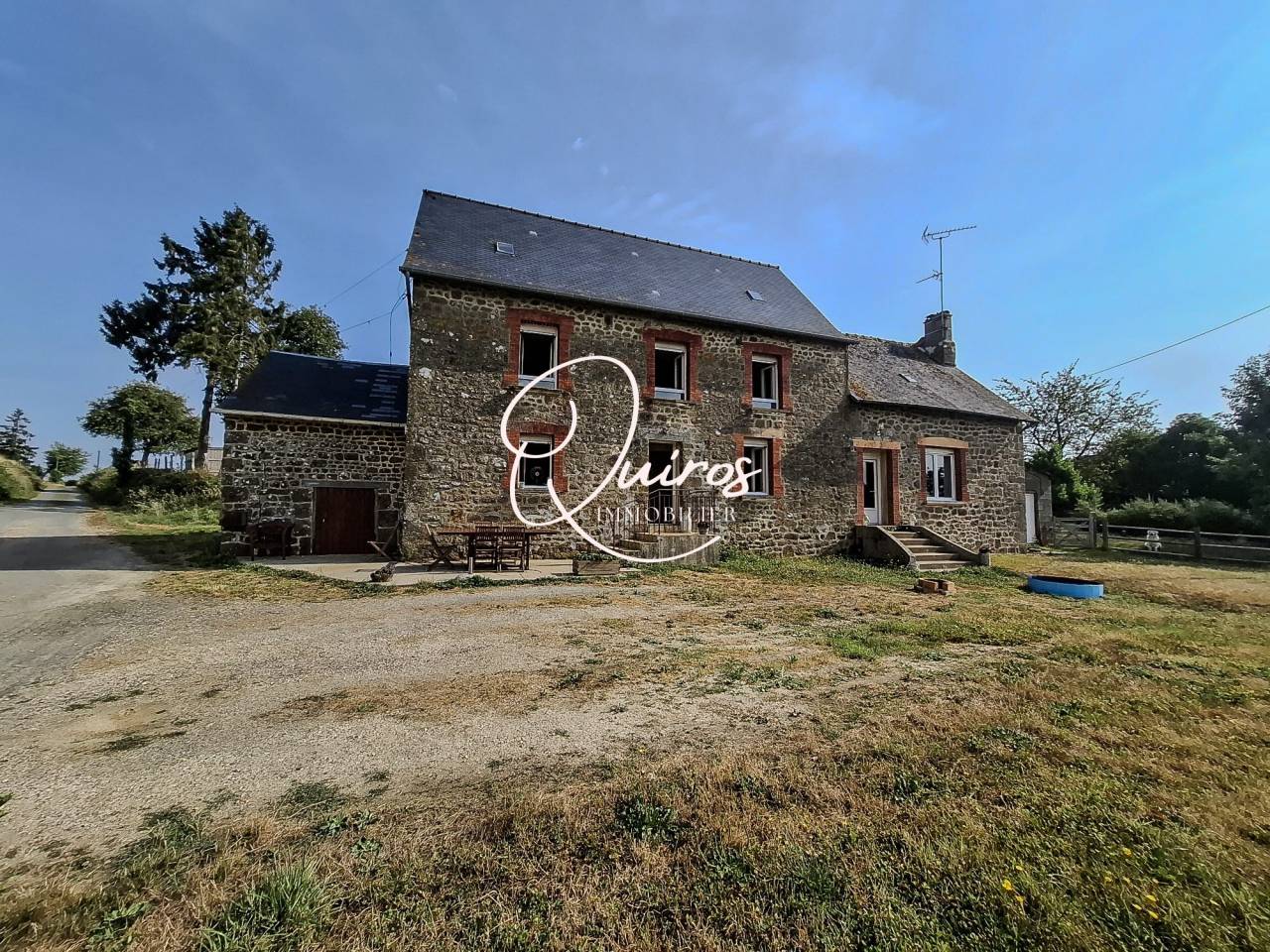 Propri&eacute;t&eacute; &eacute;questre - 2,8 Hectares - Bagnoles-de-l'Orne