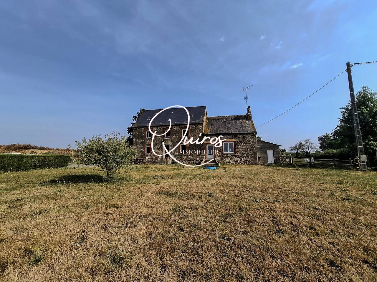 Propri&eacute;t&eacute; &eacute;questre - 2,8 Hectares - Bagnoles-de-l'Orne