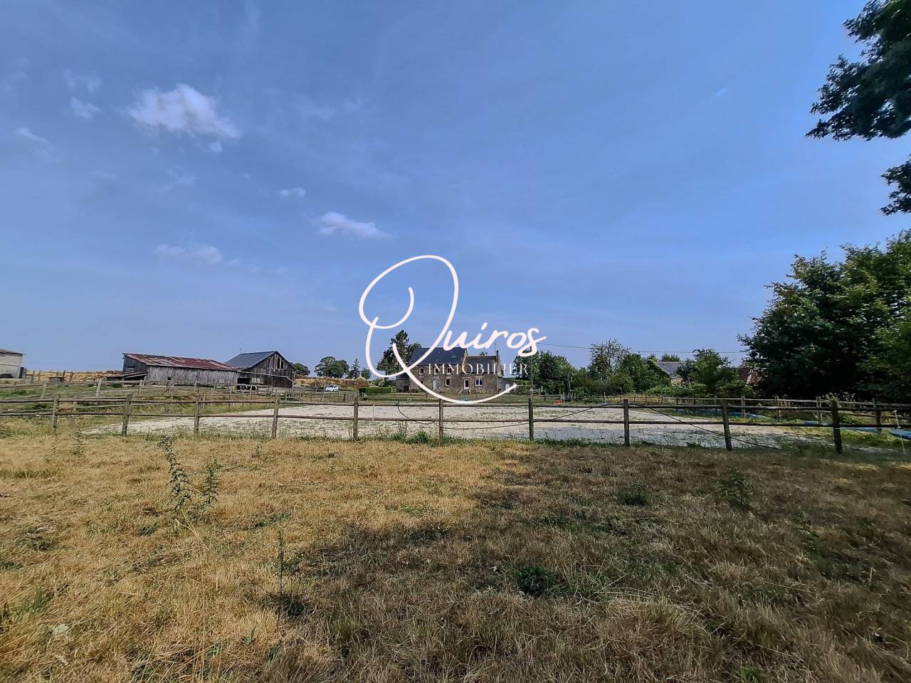 Propri&eacute;t&eacute; &eacute;questre - 2,8 Hectares - Bagnoles-de-l'Orne
