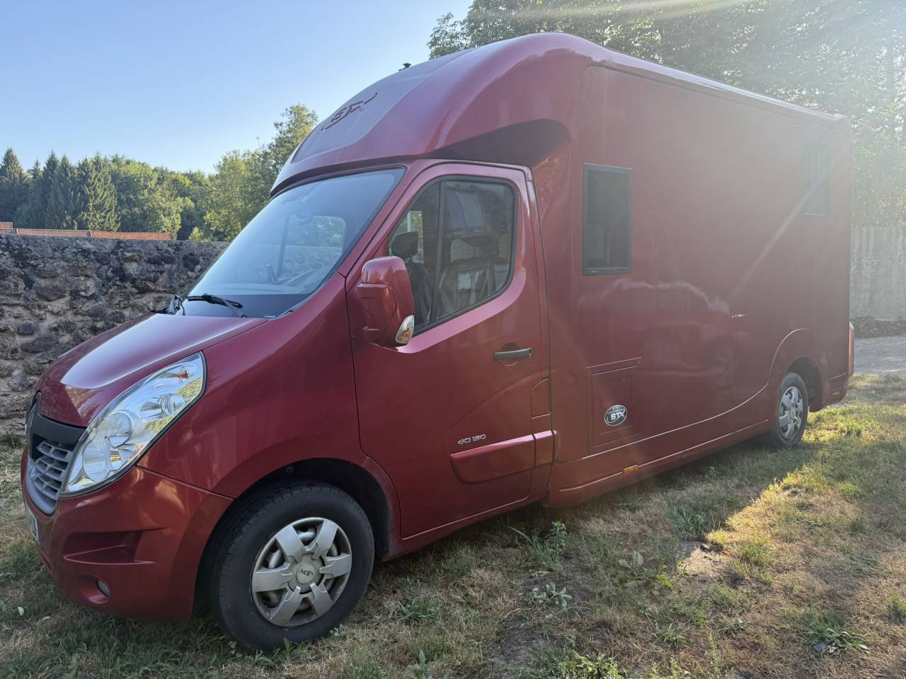 Master 150 DCI Carrosserie STX Stalle 2015 48.000 &euro;