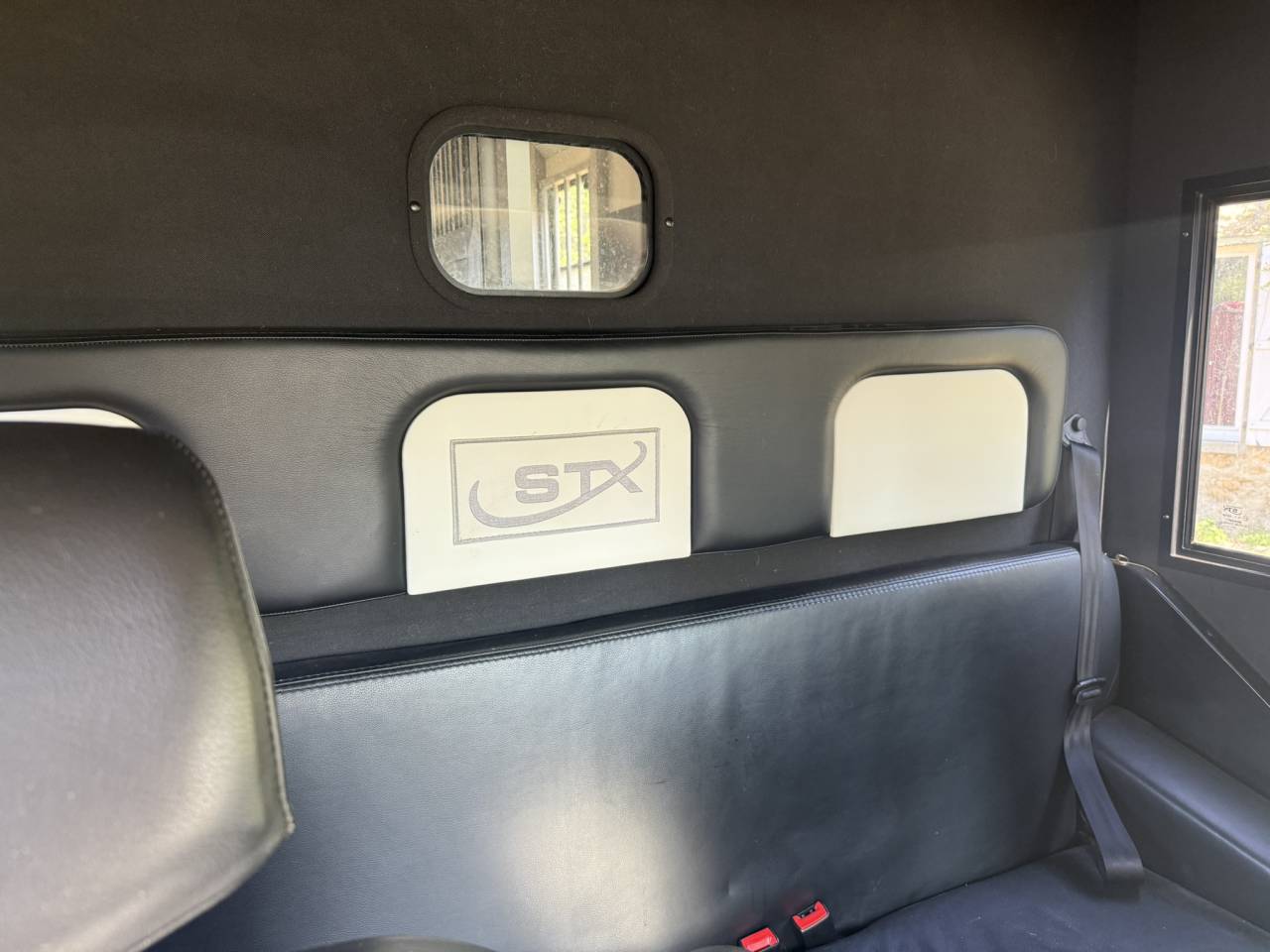 Master 150 DCI Carrosserie STX Stalle 2015 48.000 &euro;