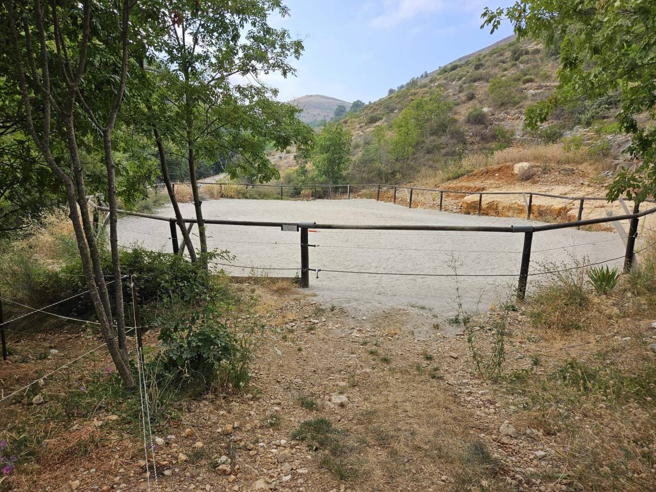 PROPRI&Eacute;T&Eacute; &Eacute;QUESTRE DE 6,5 HA  VENCE (06)