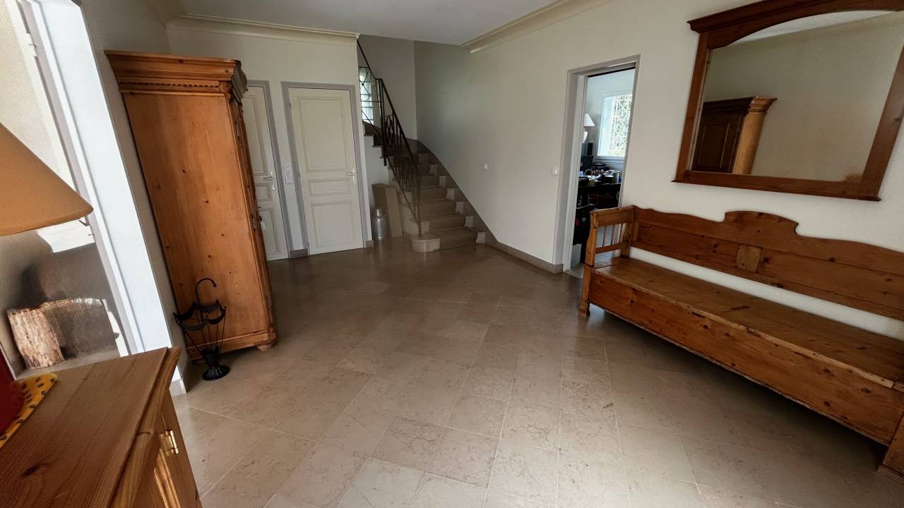 Propri&eacute;t&eacute; &eacute;questre 2 boxes aux portes du Vexin