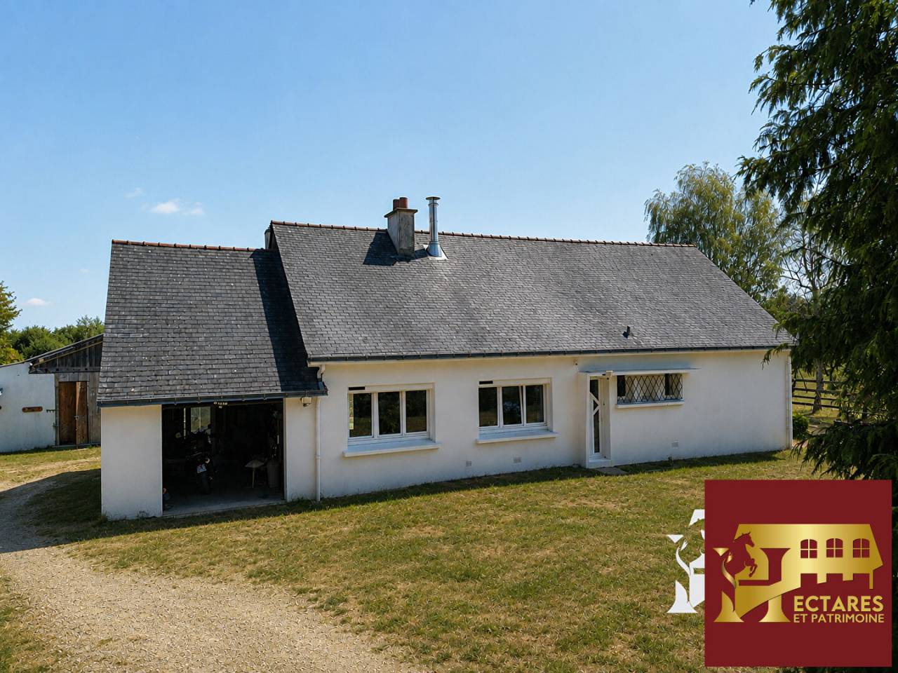 Maison Malville 7 pi&egrave;ce(s), 114 m2 et 2,7 hectares