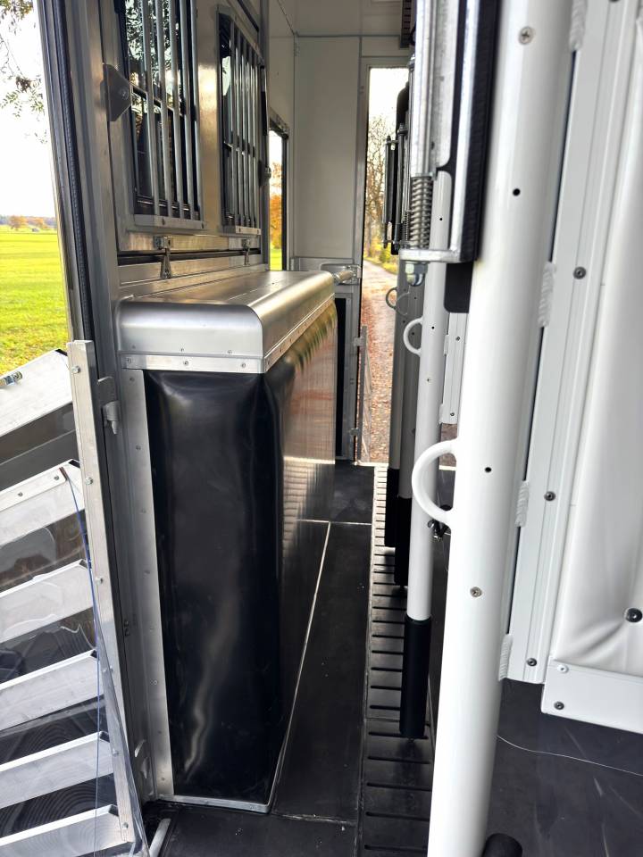 MAN TGM 15.290 WMS POP OUT