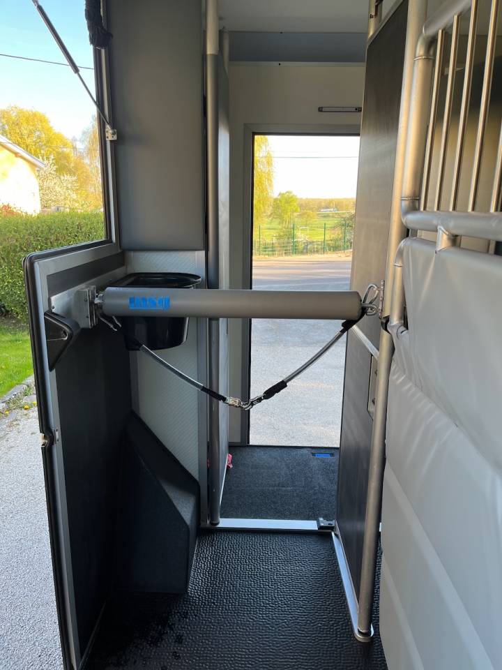 NISSAN INTERSTAR DCI 165 MSG STALLION LIGHT
