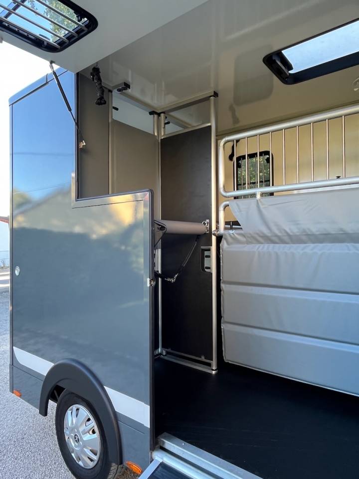PEUGEOT BOXER BLUEHDI 165 MSG STALLION LIGHT