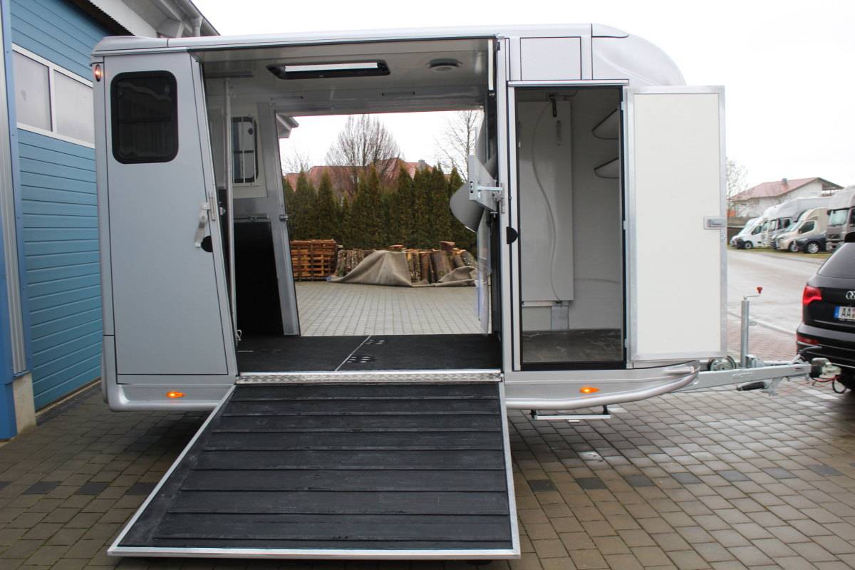 REMORQUE ANKA 2 CHEVAUX STALLION DOUBLE PONT & SELLERIE