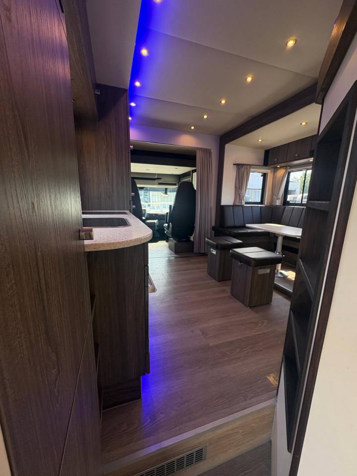 SCANIA S500 EHC POP OUT