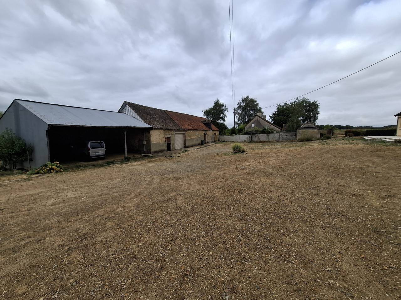 PROPRI&Eacute;T&Eacute; &Eacute;QUESTRE &Agrave; FORT POTENTIEL  PLUS DE 10 HECTARES
