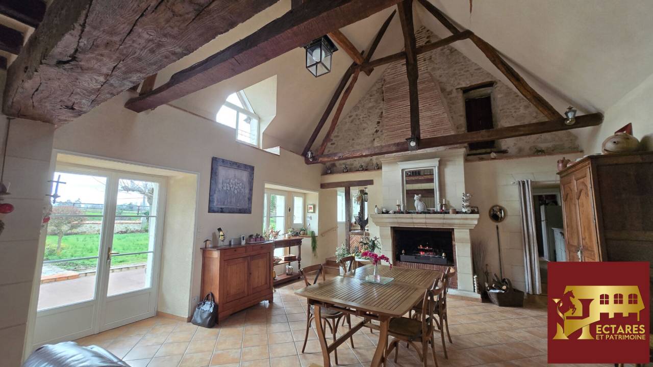 Belle Demeure de 175 m2 sur une Propri&eacute;t&eacute; de 8 ha