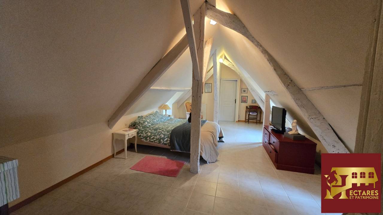 Belle Demeure de 175 m2 sur une Propri&eacute;t&eacute; de 8 ha